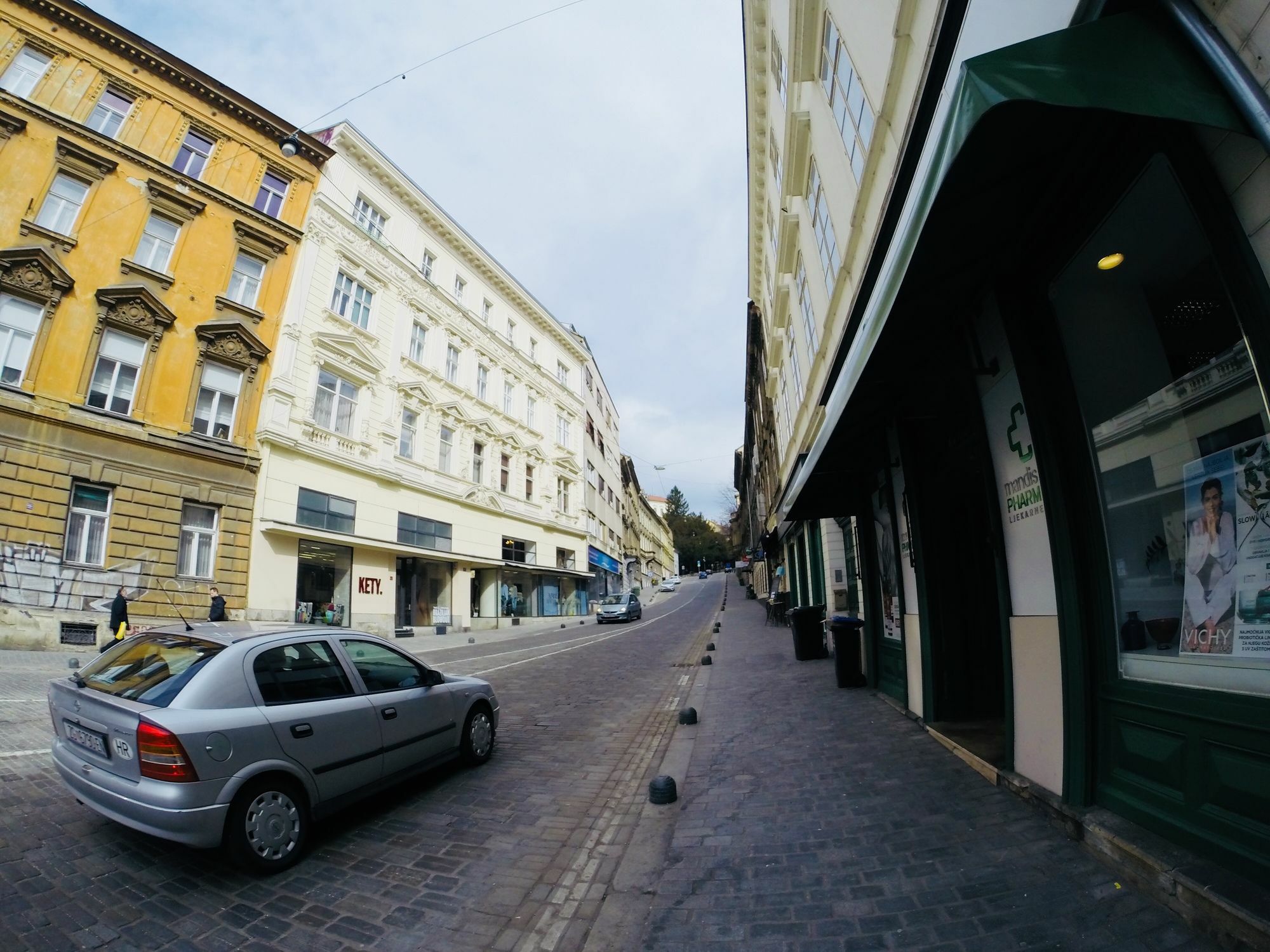 Love Croatia Hostel-Mir Guesthouse Zagreb Exterior photo