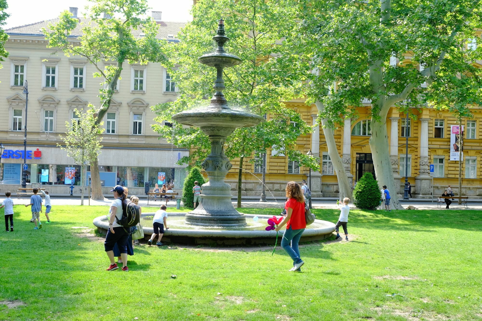 Love Croatia Hostel-Mir Guesthouse Zagreb Exterior photo